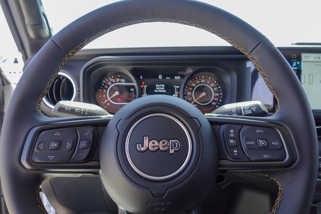 new 2025 Jeep Gladiator car, priced at $45,475