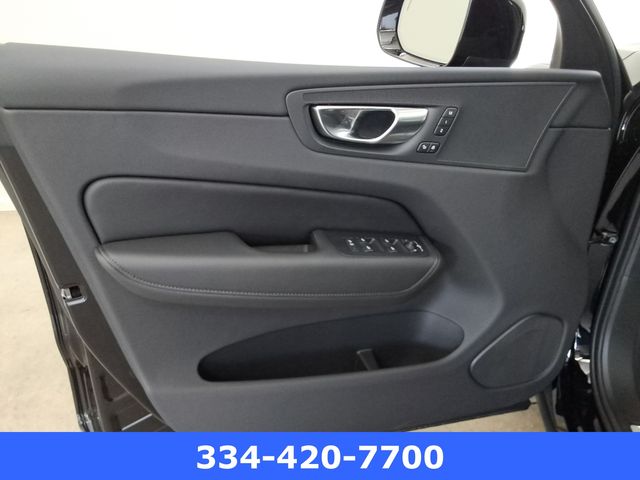 new 2025 Volvo XC60 car, priced at $55,335