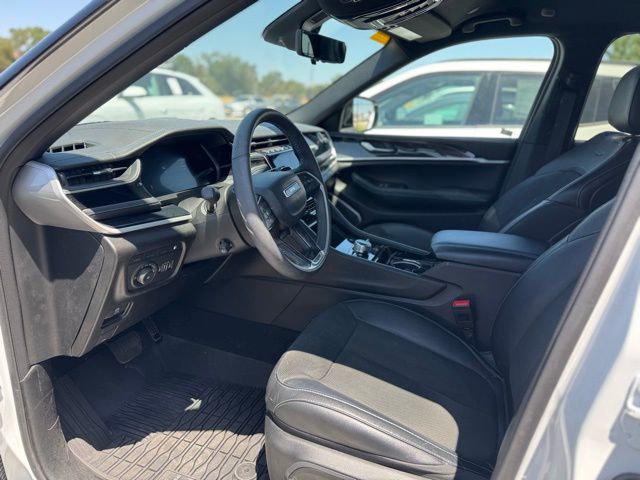 used 2023 Jeep Grand Cherokee car, priced at $46,435