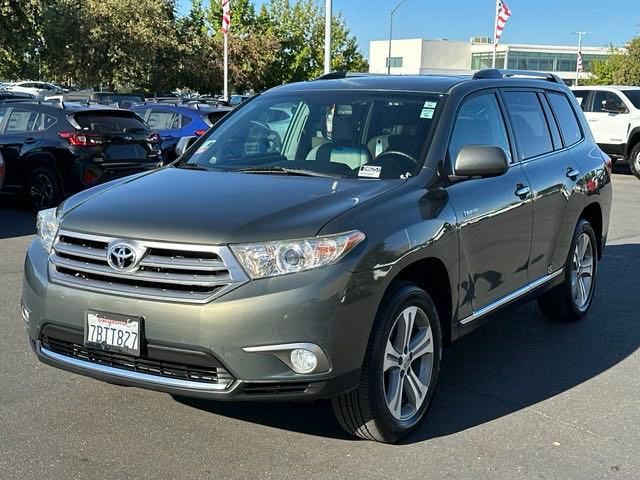 used 2013 Toyota Highlander car, priced at $18,999