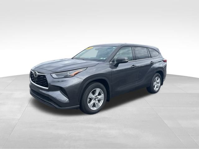 used 2022 Toyota Highlander car, priced at $29,999