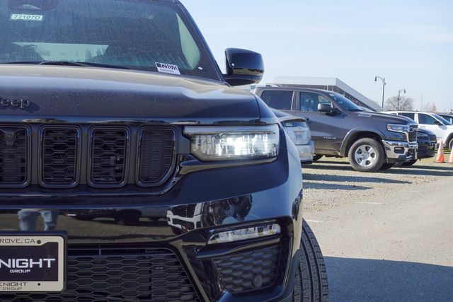 new 2025 Jeep Grand Cherokee car, priced at $53,730