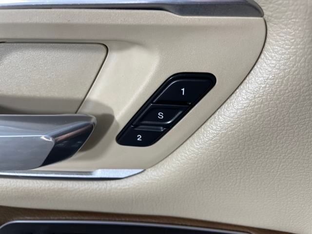 used 2019 Ram 1500 car, priced at $32,000