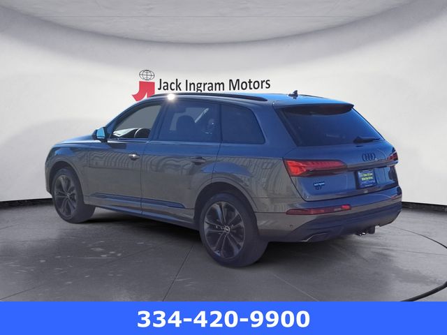new 2025 Audi Q7 car, priced at $68,732
