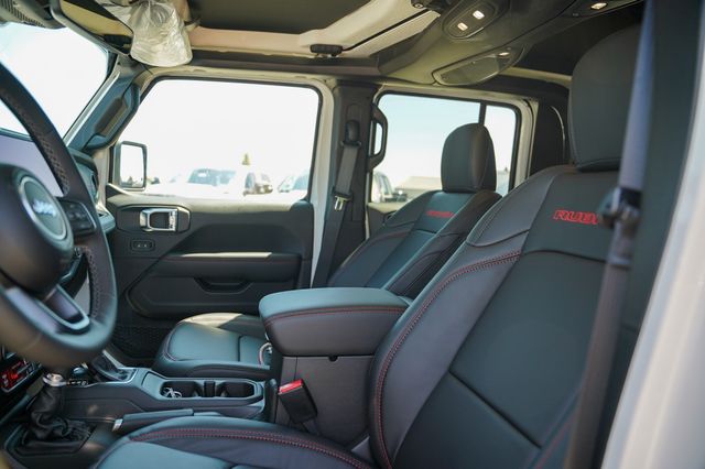 new 2025 Jeep Gladiator car, priced at $54,875