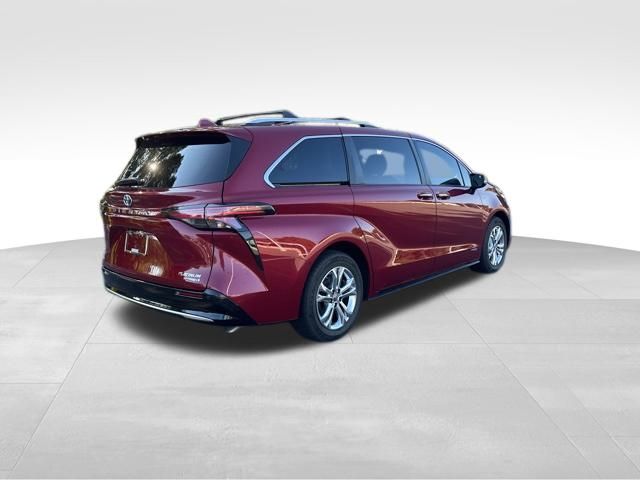 used 2021 Toyota Sienna car, priced at $43,299