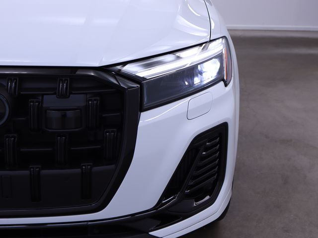 new 2025 Audi Q7 car, priced at $73,750
