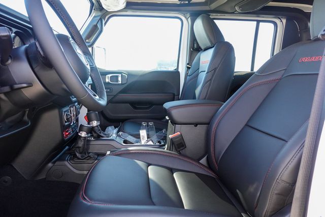 new 2025 Jeep Gladiator car, priced at $57,320