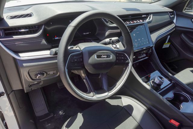 new 2025 Jeep Grand Cherokee L car, priced at $40,617