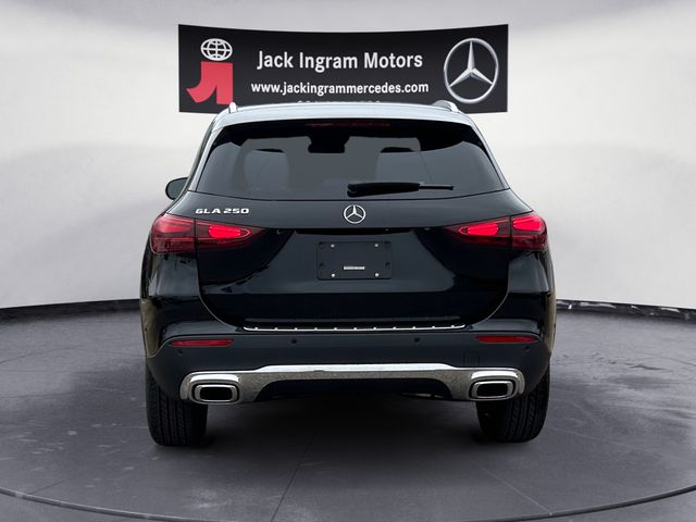 new 2025 Mercedes-Benz GLA car, priced at $45,660