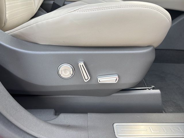 used 2024 Lincoln Nautilus car, priced at $44,999
