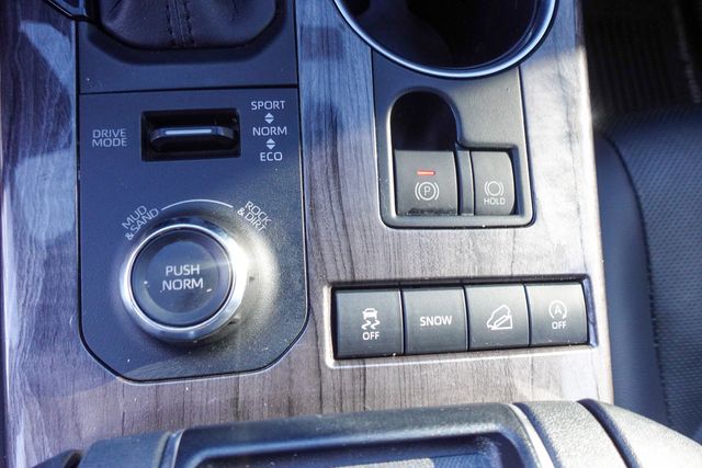 used 2020 Toyota Highlander car, priced at $32,000