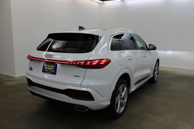 new 2025 Audi Q5 car, priced at $60,350