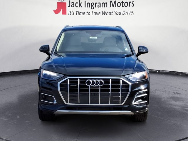 new 2025 Audi Q5 car, priced at $51,540