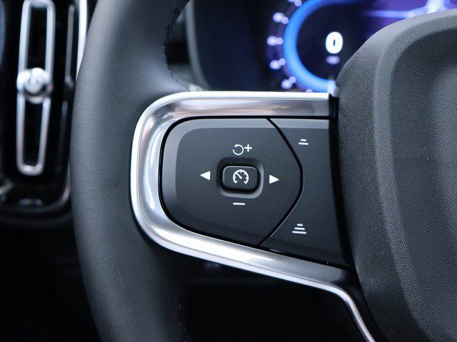 new 2025 Volvo XC40 car, priced at $41,459