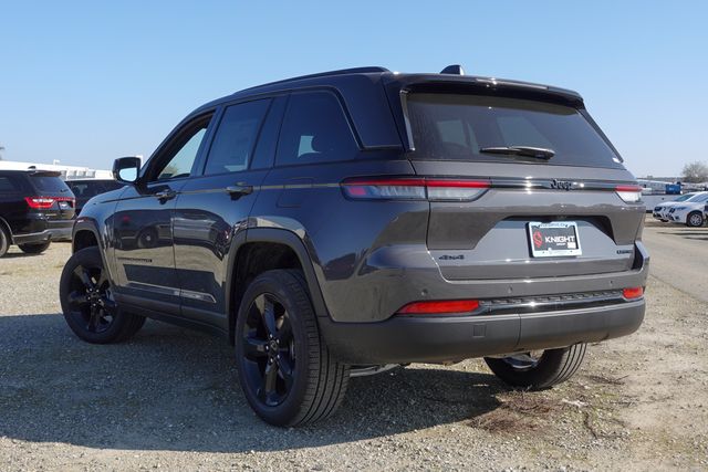 new 2025 Jeep Grand Cherokee car, priced at $47,290