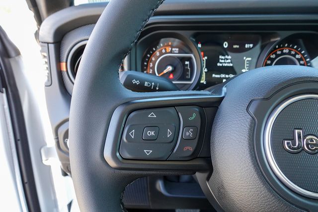 new 2025 Jeep Gladiator car, priced at $46,290