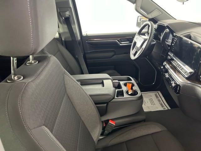 new 2024 GMC Sierra 1500 car, priced at $46,500