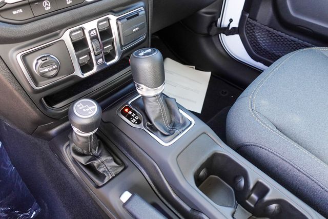 new 2025 Jeep Wrangler car, priced at $42,085