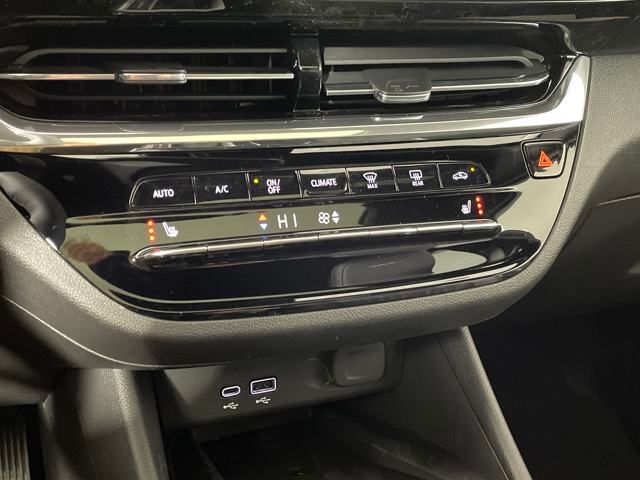 new 2025 Buick Envista car, priced at $31,000