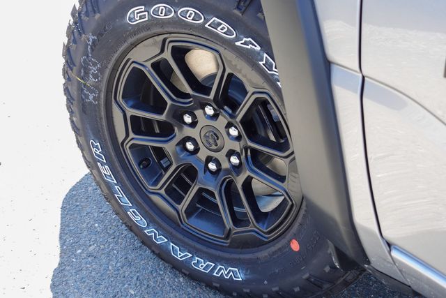 new 2025 Ram 1500 car, priced at $61,644