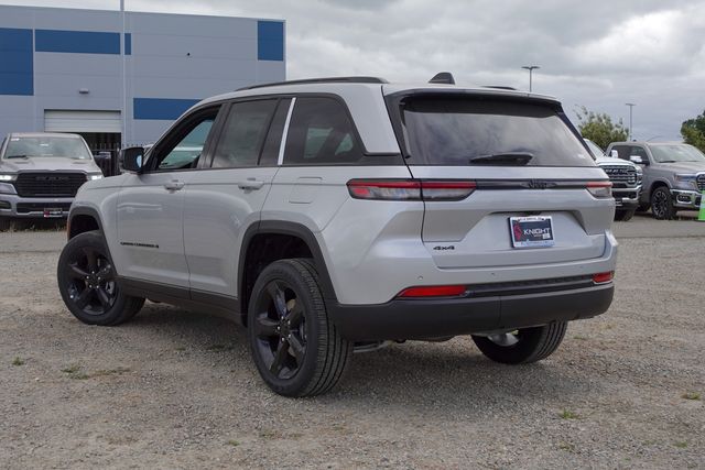 new 2025 Jeep Grand Cherokee car, priced at $40,120