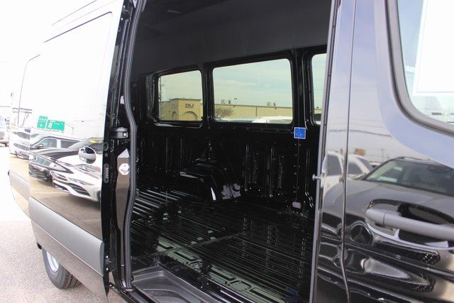 new 2024 Mercedes-Benz Sprinter 3500 car, priced at $77,292