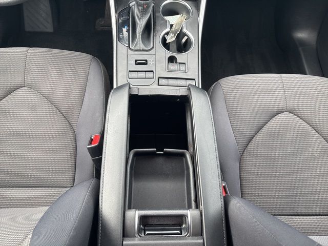 used 2022 Toyota Highlander car, priced at $29,999