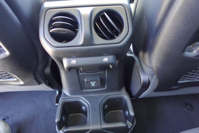 new 2025 Jeep Gladiator car, priced at $39,735