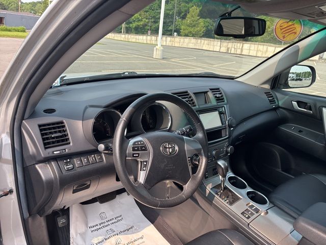 used 2013 Toyota Highlander car, priced at $15,999