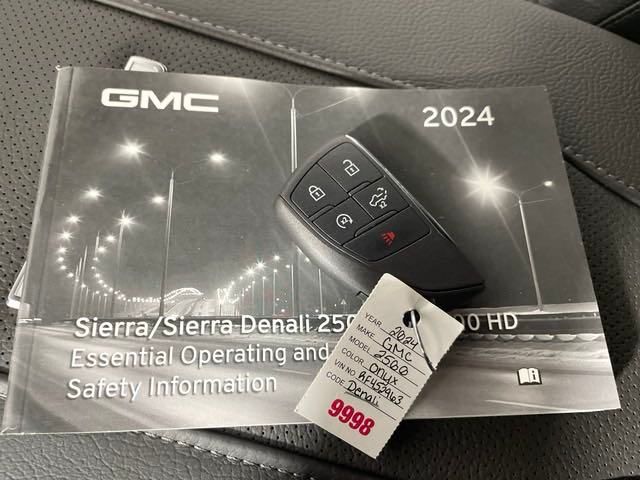 new 2024 GMC Sierra 2500HD car, priced at $80,000