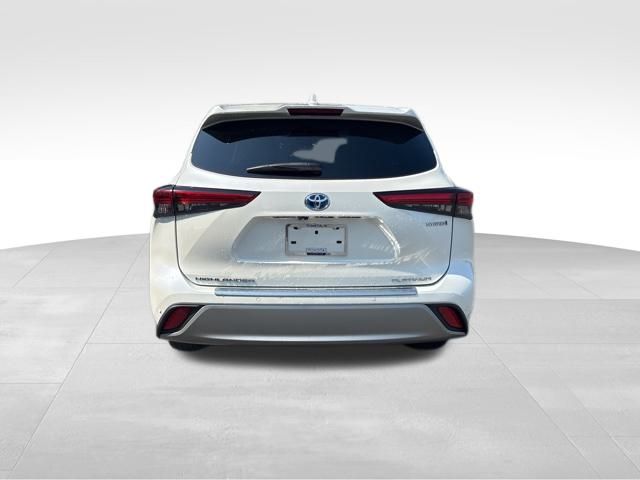 used 2021 Toyota Highlander Hybrid car, priced at $43,699