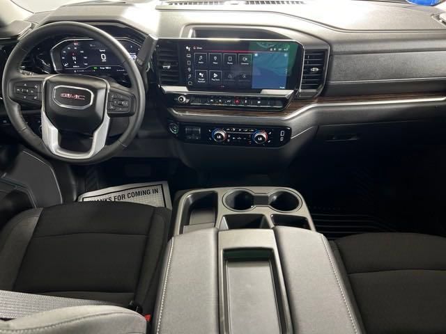 new 2024 GMC Sierra 1500 car, priced at $46,500