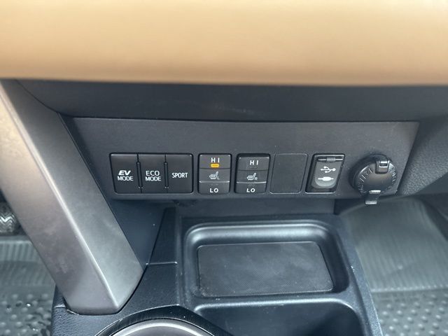 used 2018 Toyota RAV4 Hybrid car, priced at $18,999