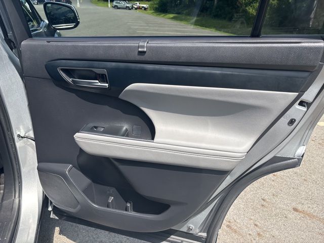 used 2023 Toyota Highlander car, priced at $36,699