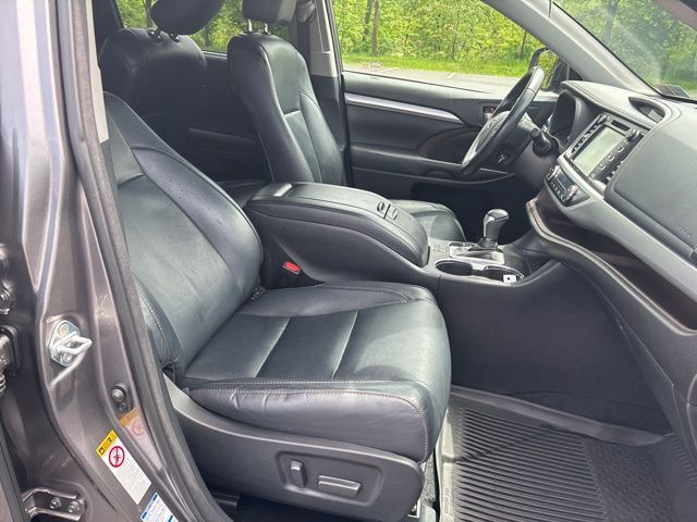 used 2018 Toyota Highlander car, priced at $16,999