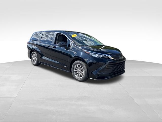used 2021 Toyota Sienna car, priced at $36,499