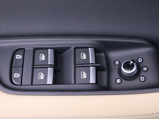 new 2025 Audi Q7 car, priced at $72,250