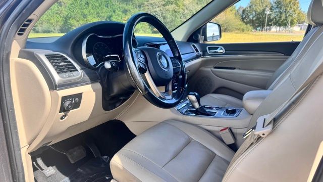used 2020 Jeep Grand Cherokee car, priced at $16,211