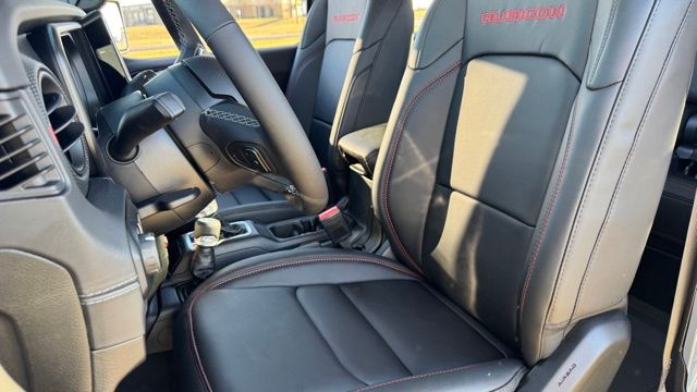 new 2025 Jeep Gladiator car, priced at $49,094