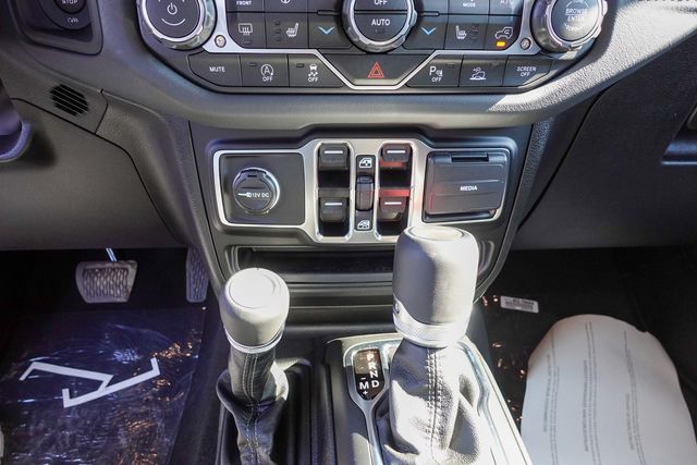 new 2025 Jeep Wrangler car, priced at $47,525