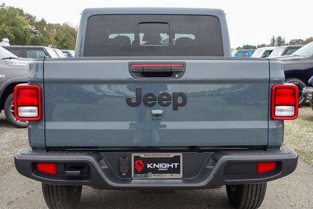 new 2026 Jeep Gladiator car, priced at $47,395