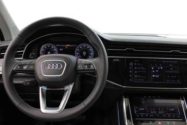 new 2025 Audi Q7 car, priced at $70,850