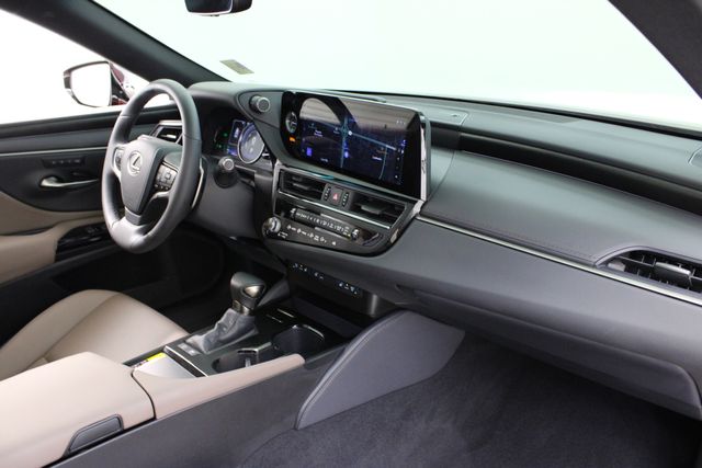 used 2025 Lexus ES car, priced at $44,999