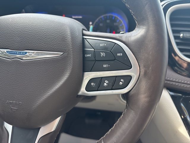 used 2021 Chrysler Pacifica car, priced at $32,699