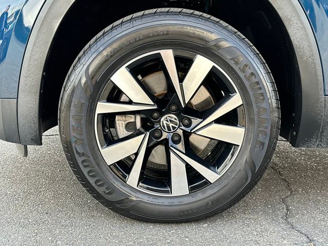 used 2022 Volkswagen Atlas Cross Sport car, priced at $23,897
