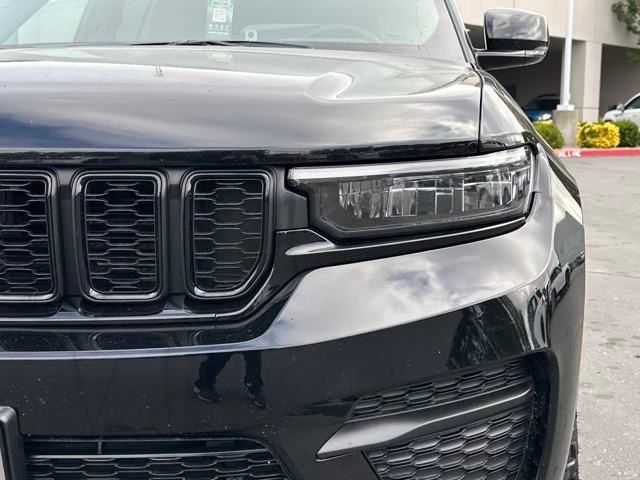 used 2023 Jeep Grand Cherokee car, priced at $32,449