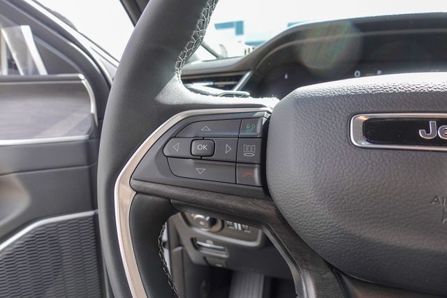 new 2025 Jeep Grand Cherokee car, priced at $55,335