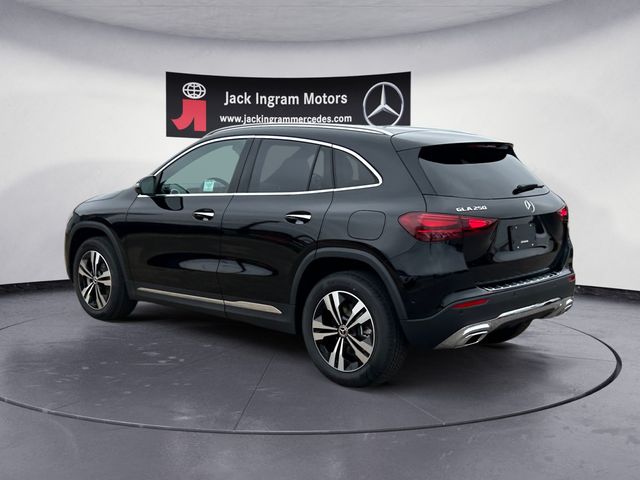 new 2025 Mercedes-Benz GLA car, priced at $45,660