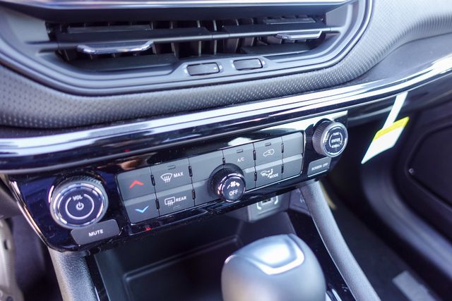 new 2025 Jeep Compass car, priced at $28,458